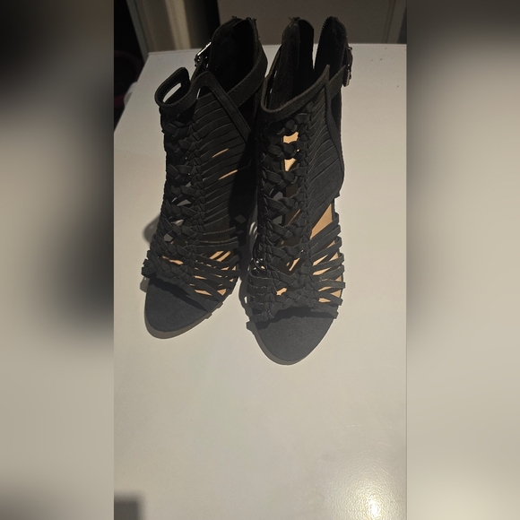 Never Worn Suede Ankle Booties Size 10 - Picture 5 of 6